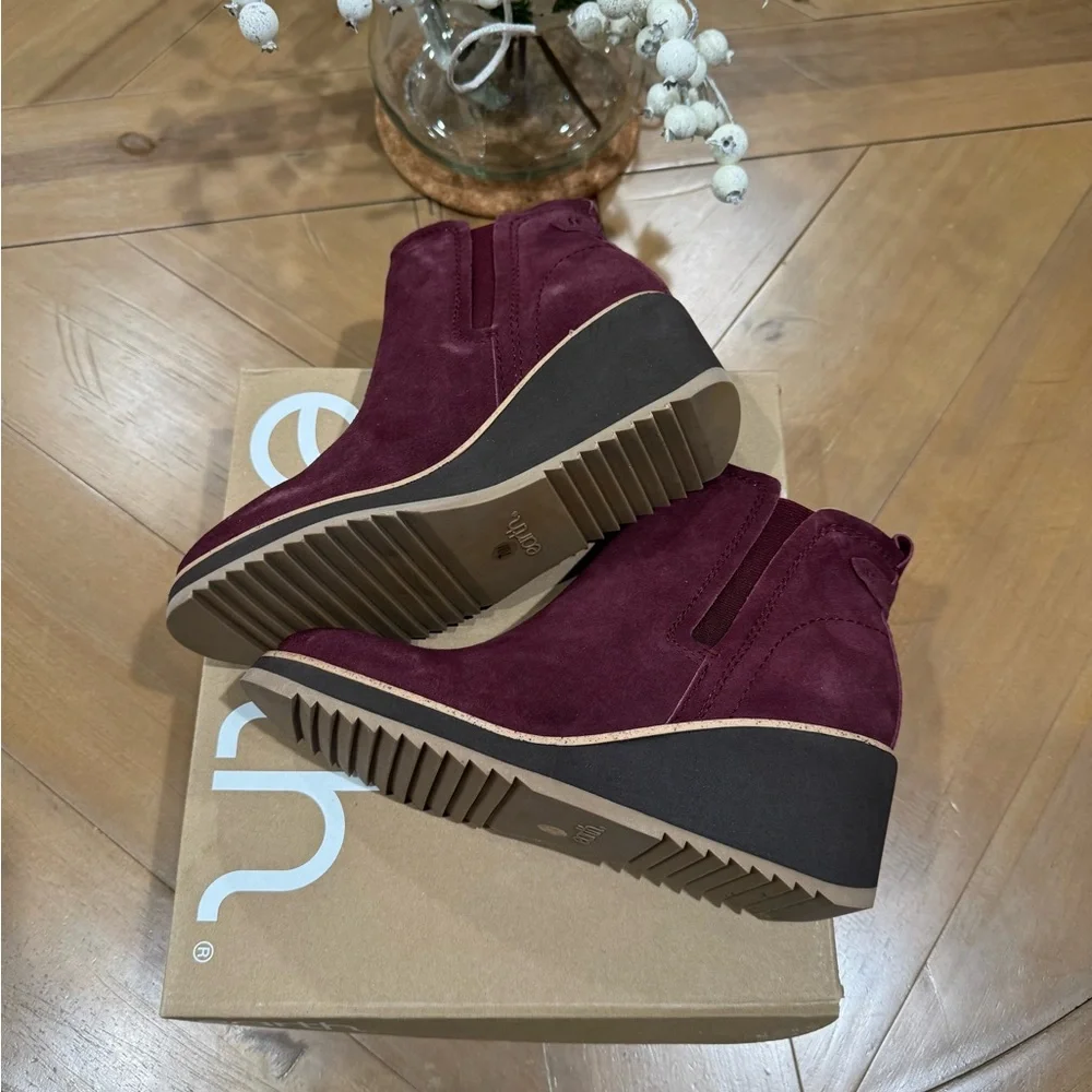 Women's Cleia Slip-On Round Toe Casual Wedge Booties